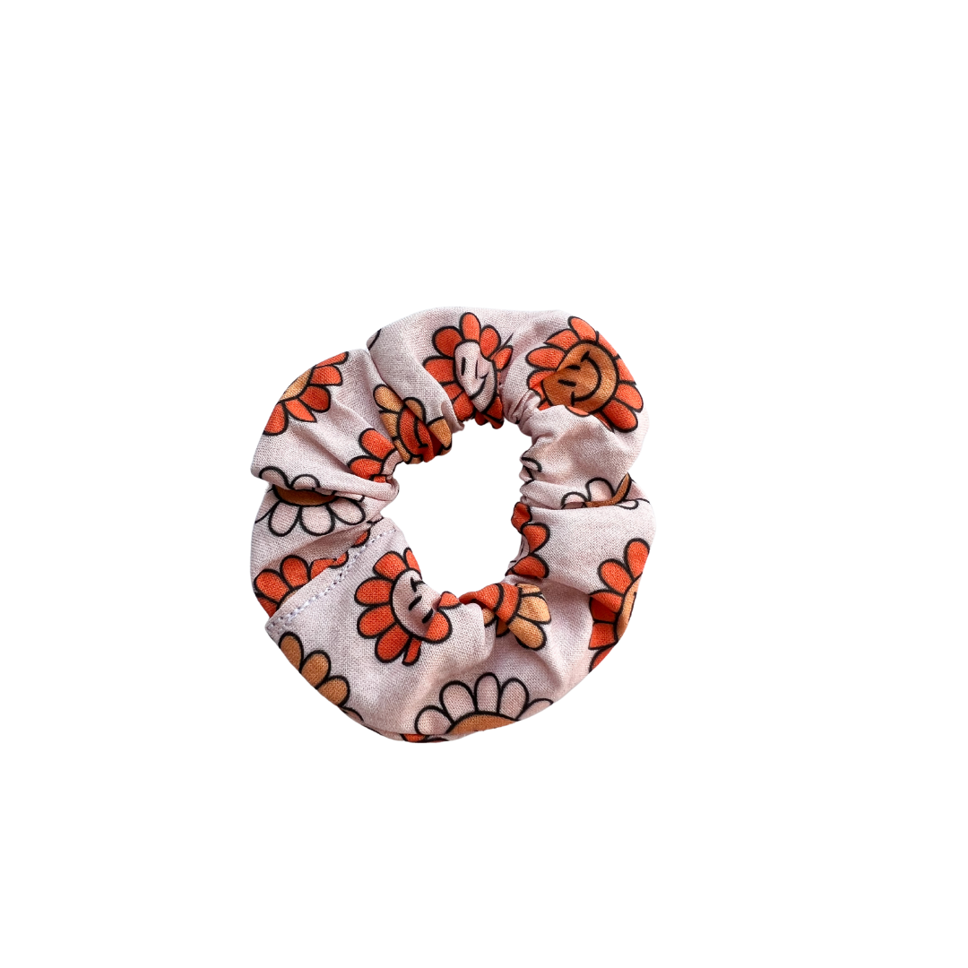 "Happy Dayz-ies" scrunchie
